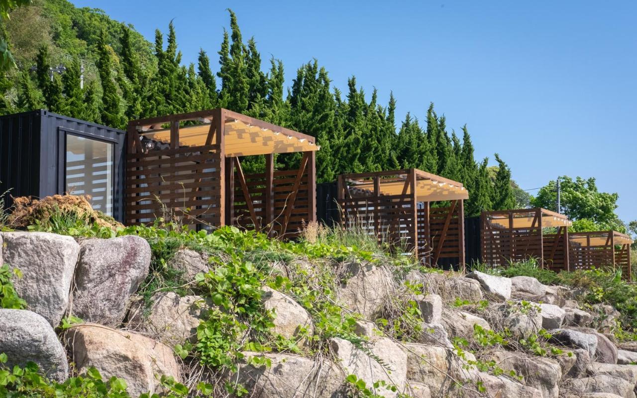 Retreat佐渡風島 グランピング- Self Check-In Only Hotel Sado Exterior foto